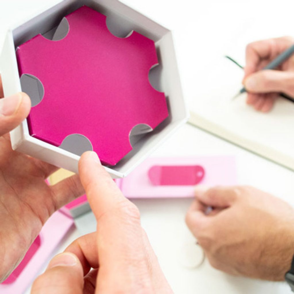 Luxury Packaging HH Deluxe Packaging.